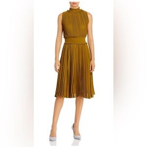 NANETTE LEPORE Solid Pleated Dress. Olive color size 4.